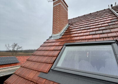 Fenêtre de toit Velux installée en toiture
