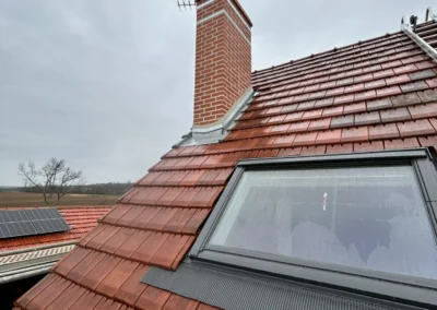Fenêtre de toit Velux installée en toiture