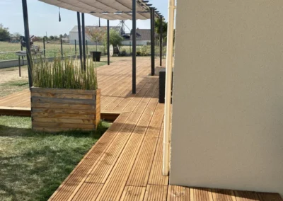 Terrasse bois en aménagement extérieur
