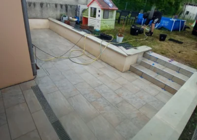 Sol de terrasse avec carrelage extérieur